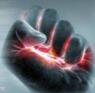 القبضة الأتبورية في شعار على صفحة الثورة السورية القبضة الأتبورية في شعار على صفحة الثورة السورية