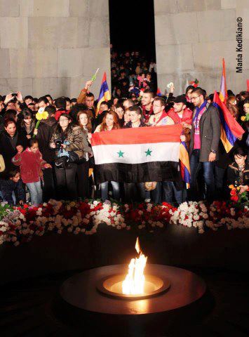 رفع العلم السوري امام النصب التذكاري لشهداء الارمن 